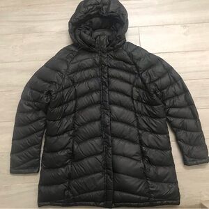 The North Face Puffer Hooded Jacket 600.